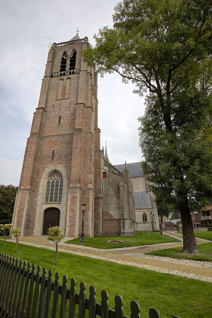 HDR Basiliek Basilica basilique Grote of Onze Lieve Vrouwekerk Tholen kerk eglise church kerkfotografie kerk religie religion bezienswaardigheden